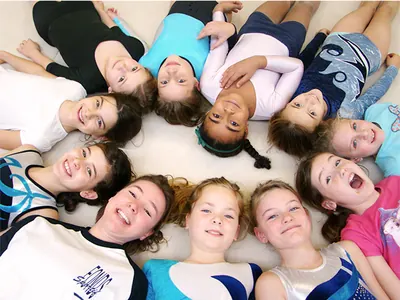 Gymnastes des groupes loisir